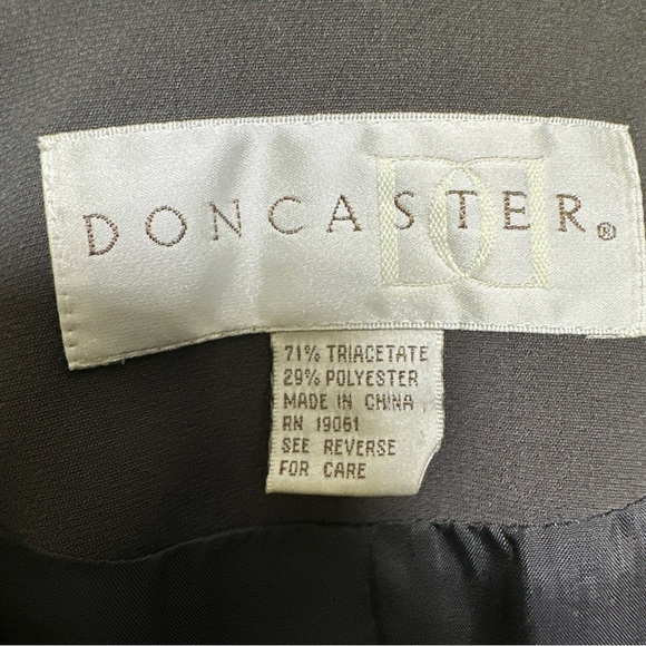 Doncaster Gray Blazer Tailored Collarless Design - Picture 8 of 9